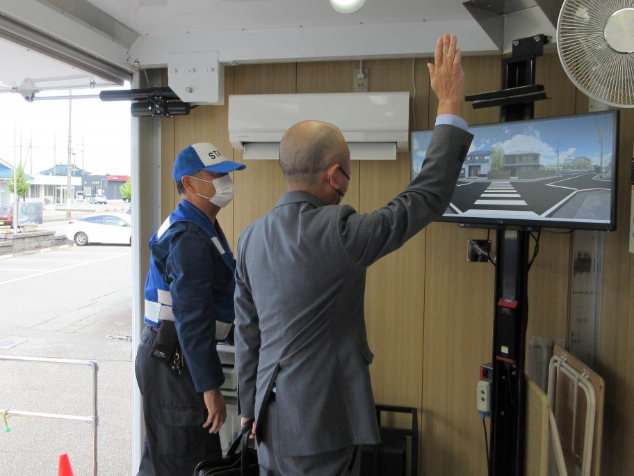 令和7年度第2回滑川警察署協議会（気ぃつけんまいカー号）2